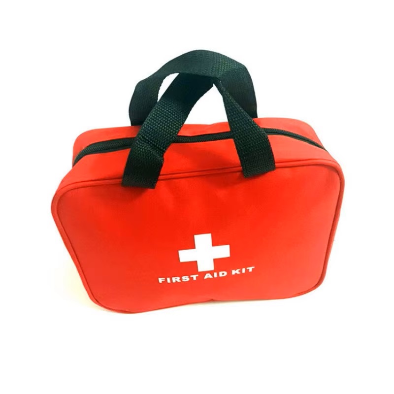 First Aid Travel Kit - Аптечка первой помощи с компактной и