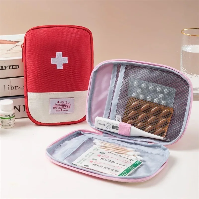 Портативная аптечка, сумки для – обзор и цена First Aid Travel Kit